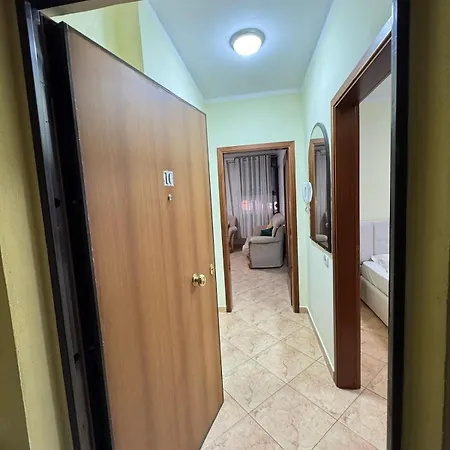 Robisa Escape Your Ideal Getaway Lejlighed Tirana